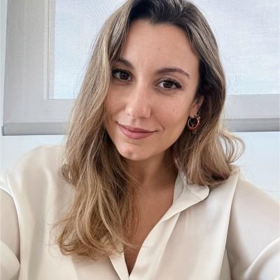 Lucía T.